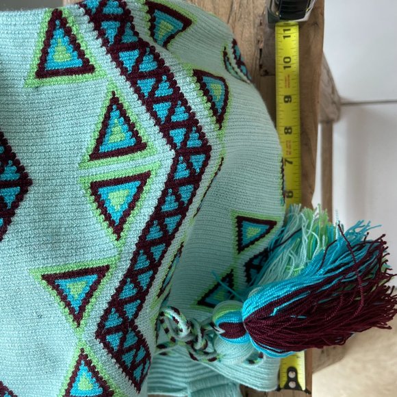 Wayuu Authentic Colombian Mochila handwoven bag - Picture 2 of 2